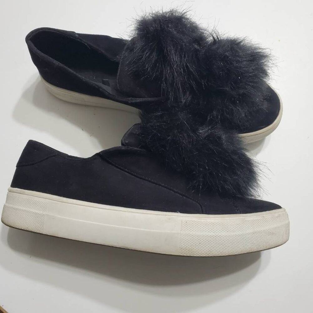Report Womens Sneakers Shoes Black White Pom Pom Round Toe Low Top Slip Ons 8